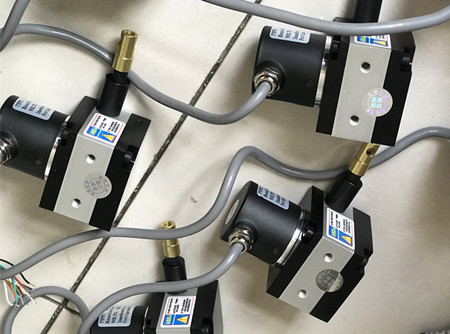 �x��ֱ��λ�Ƃ�����ע�������